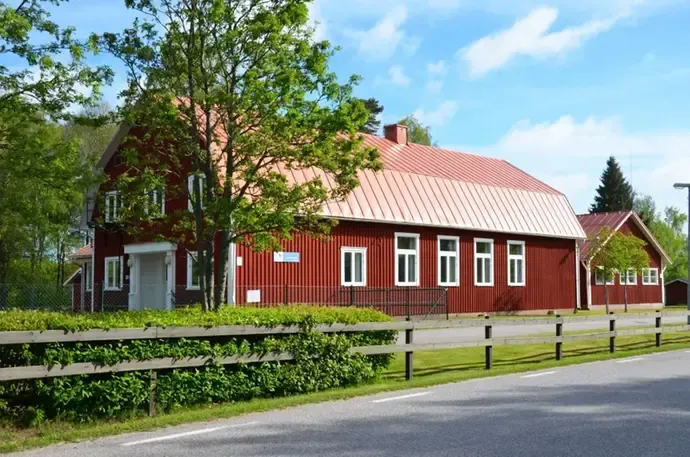 Den gamla röda byggnaden som är Folkets hus förskola