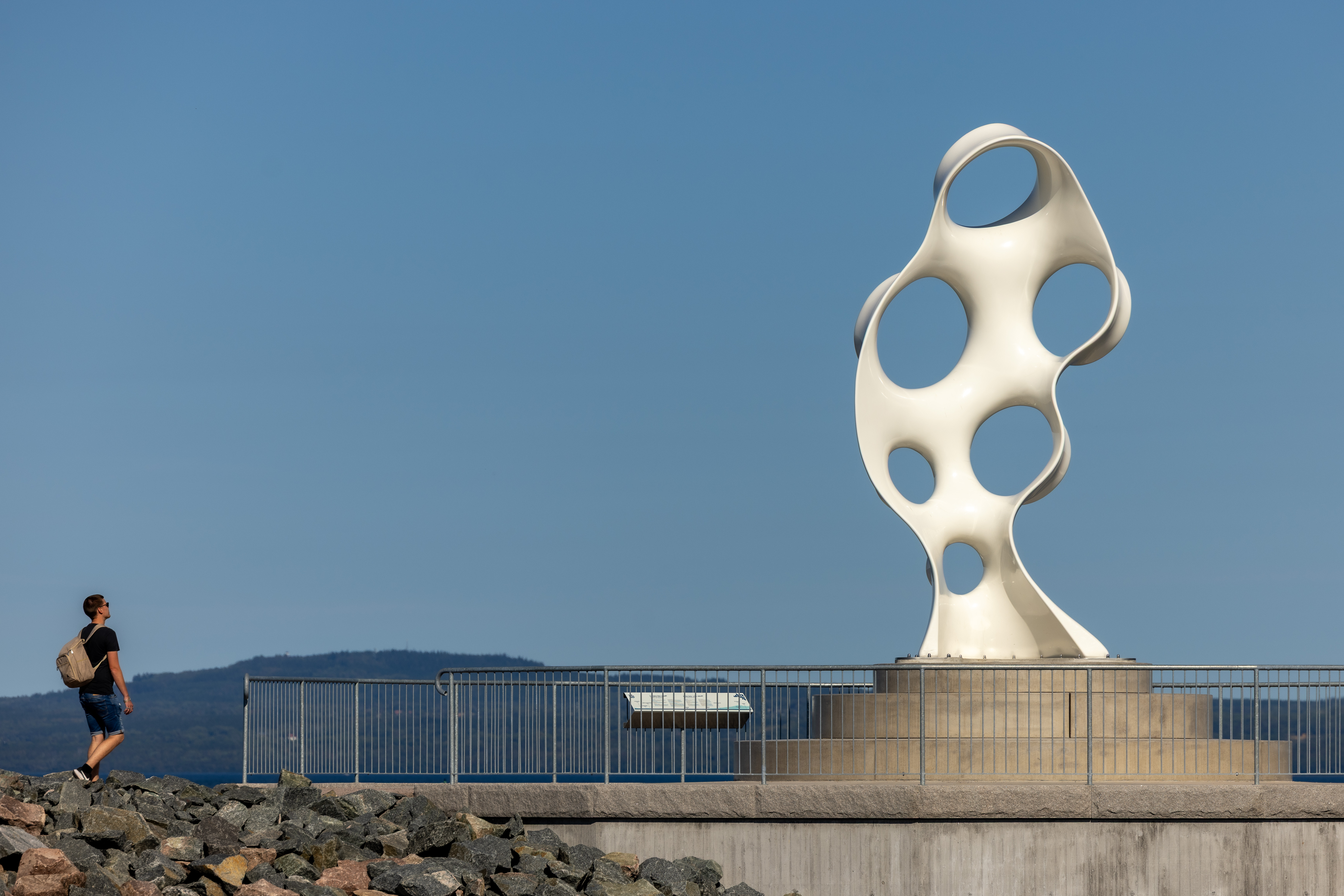 HOLD (2025) av Eva Hild, Framnäs strandpark